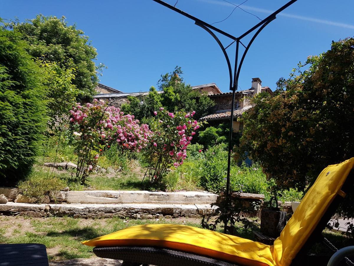 Hotel Domaine De La Fee-Licite Jullié Zewnętrze zdjęcie